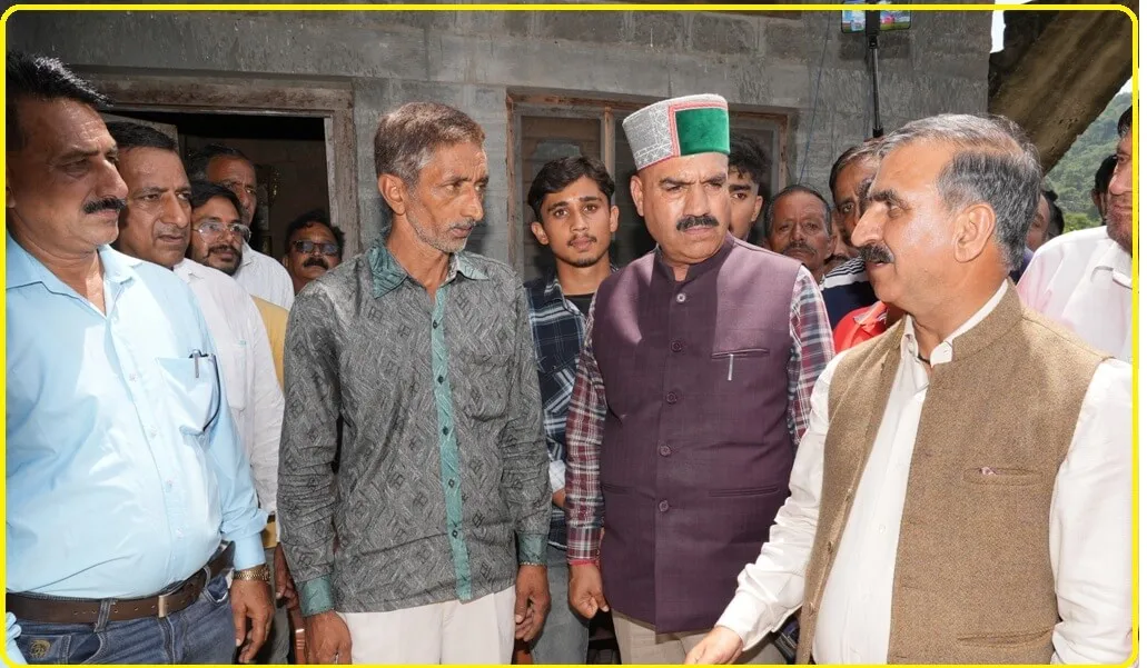  Himachal News: हमीरपुर जिला के गुरु का बन्न में मुख्यमंत्री ने आपदा प्रभावितों को गृह निर्माण के लिए भूमि दस्तावेज प्रदान किए