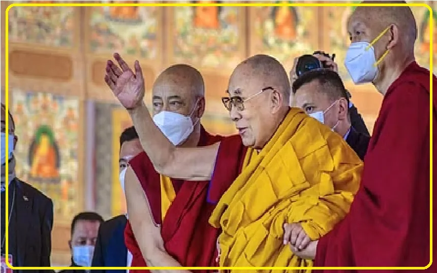 Himachal News: तिब्बती धर्मगुरु Dalai Lama की बिगड़ी तबीयत, गगल हवाई अड्डे से दिल्ली के लिए हुए रवाना