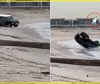 Horrific Stunt || समुंदर किनारे गाड़ी दौड़ा रहा था ड्राइवर, हवा में चार बार पलटी SUV,5 फुट हवा में उड़कर पानी में गिरा शख्स