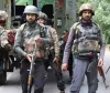 जम्मू-कश्मीर के कुलगाम में दो जगहों पर मुठभेड़: पाँच आतंकवादी ढेर, एक जवान घायल