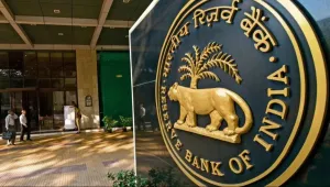 RBI ने इन बैंकों पर लगाया भारी जुर्माना, जानें कहीं आपका तो नहीं है यहां खाता